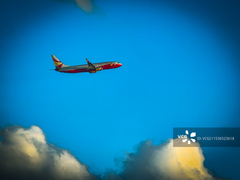 飞上蓝天图片素材