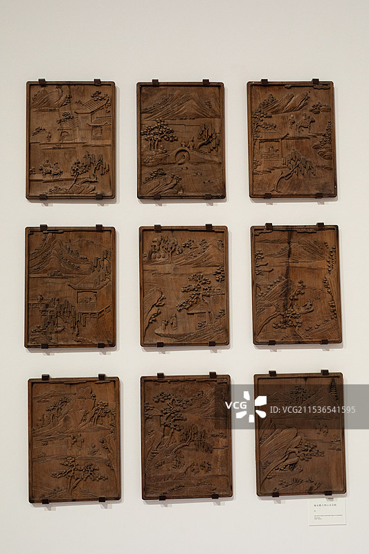 楠木雕人物山水画板 明 苏州博物馆图片素材