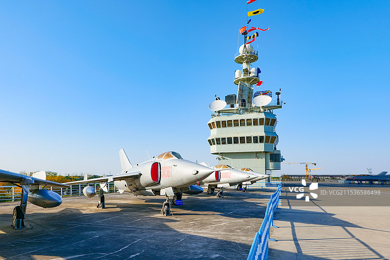 上海东方绿舟，仿真航空母舰甲板图片素材