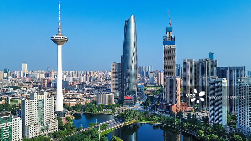 辽宁沈阳彩电塔与高楼景观图片素材