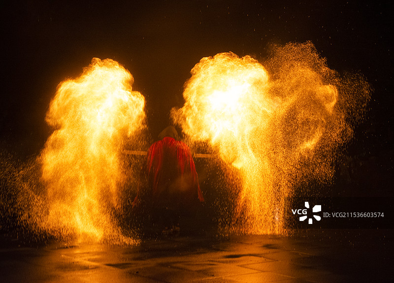 非遗传承-火壶表演图片素材