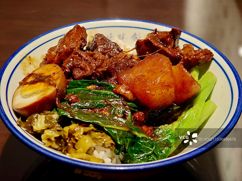 西安美食之陈栗记牛腩饭图片素材