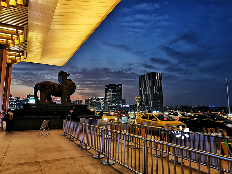 南京南站傍晚风景图片素材