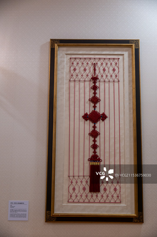 挂在墙上的装饰特写镜头图片素材