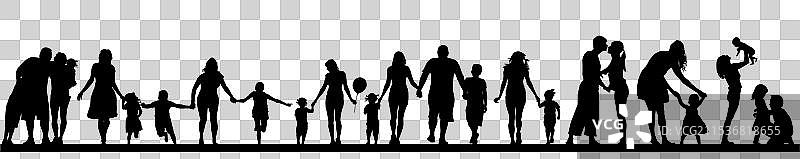 家庭父母与孩子们在公园进行户外活动图片素材