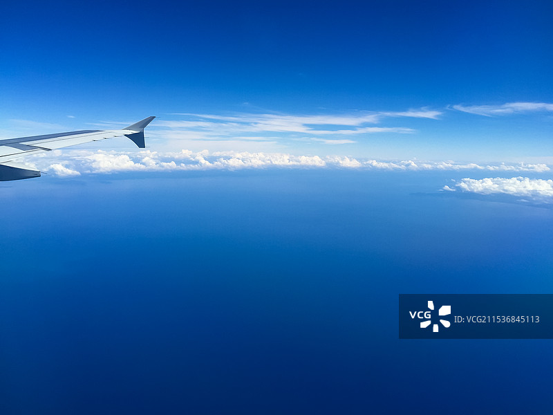 飞机上鸟瞰菲律宾海岛图片素材