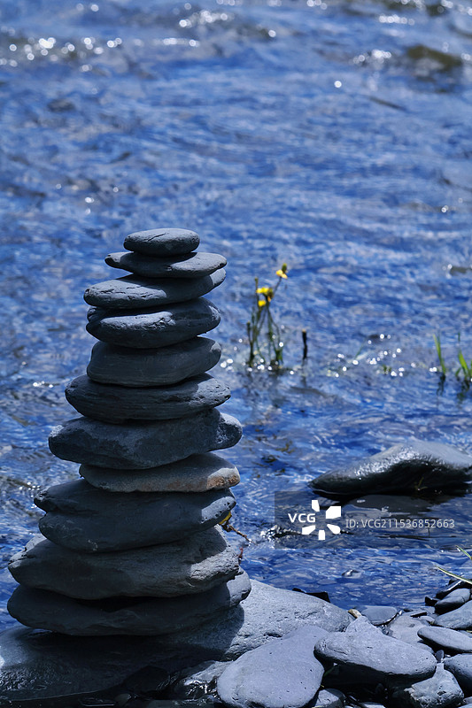 堆积的石头的特写镜头图片素材