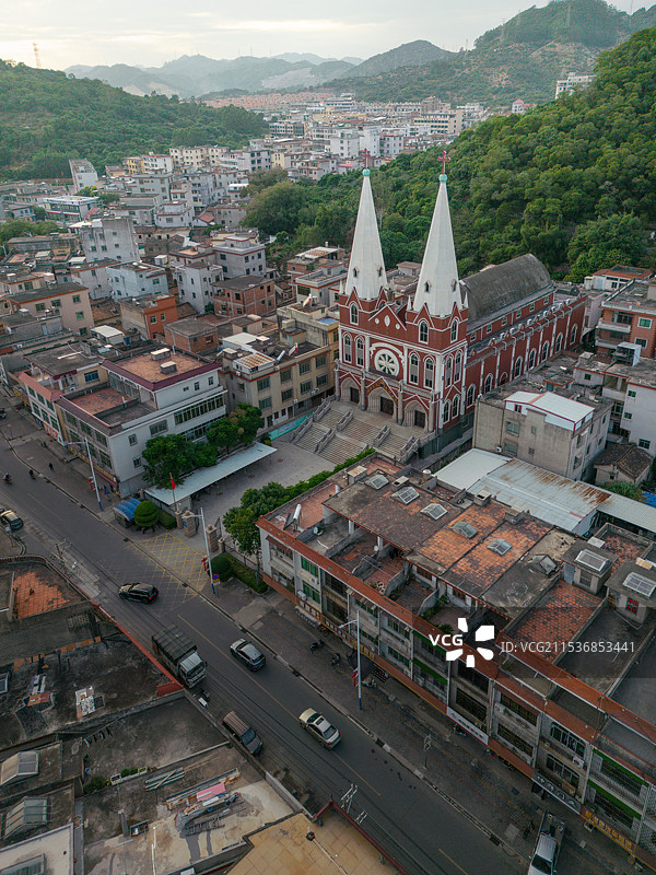 村镇中的教堂图片素材