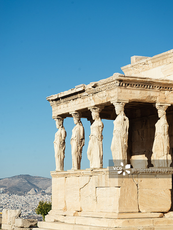 希腊雅典雅典卫城伊瑞克提翁神庙女像柱图片素材