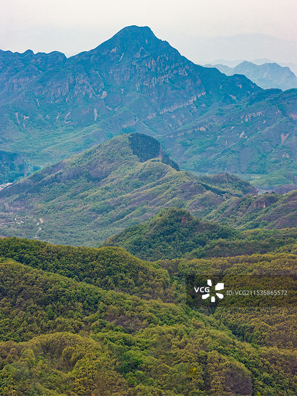 京东大峡谷内部景观图片素材