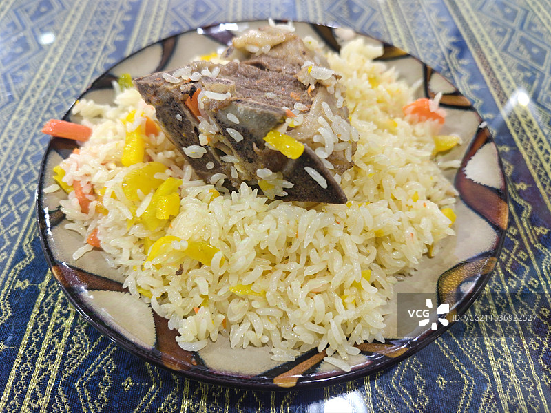 新疆羊肉抓饭图片素材