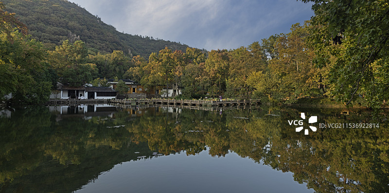苏州天平山秋天的天平山庄十景塘图片素材