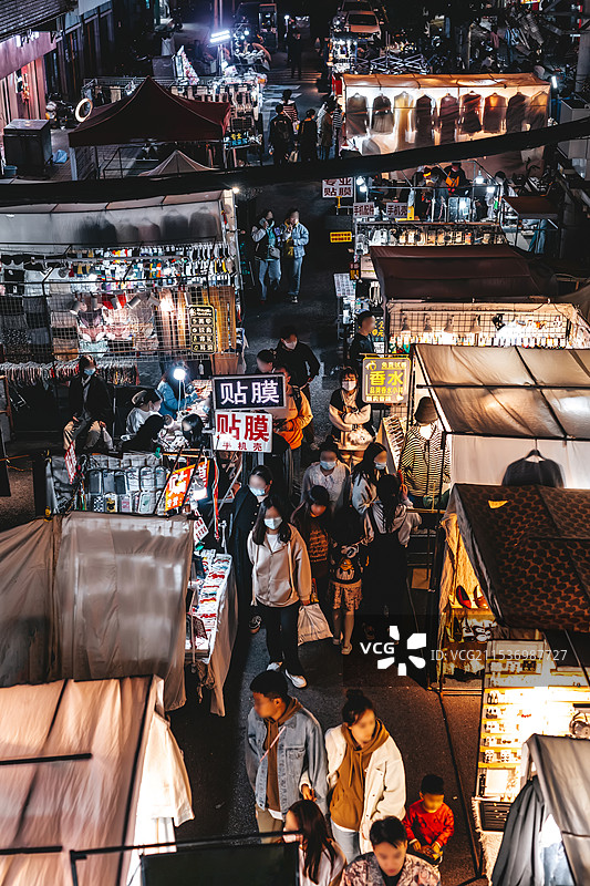 湖北省武汉市江岸区汉口保成路夜市夜景图片素材