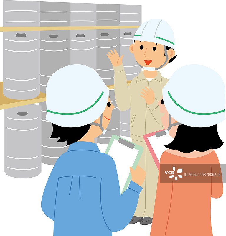 年轻男女在社交旅游中聆听讲解图片素材