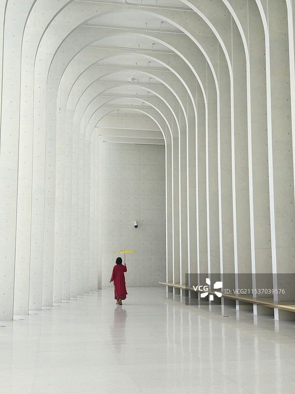 红影点染宣纸堂图片素材