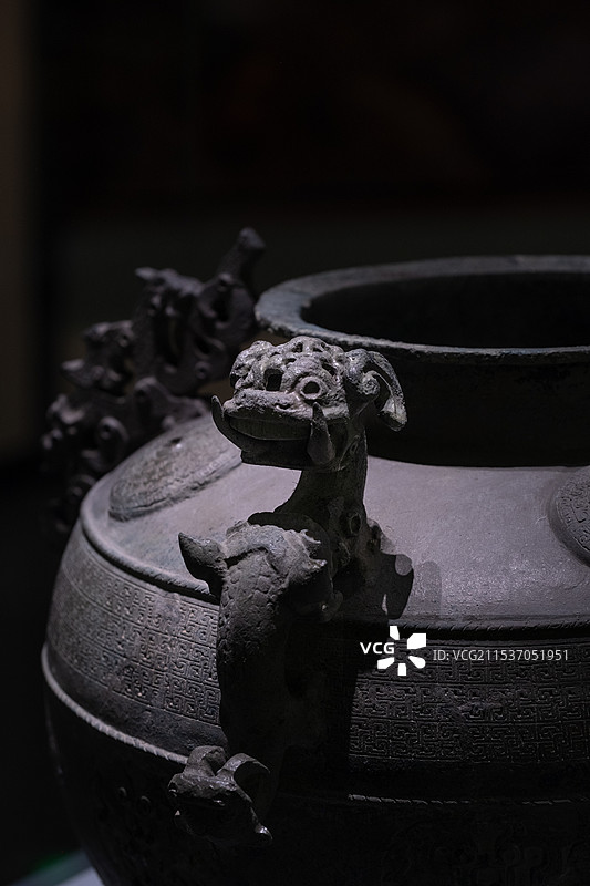 山东枣庄博物馆徐楼墓地出土滥国文物图片素材