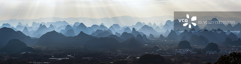 桂林阳朔：千里江山美如画图片素材