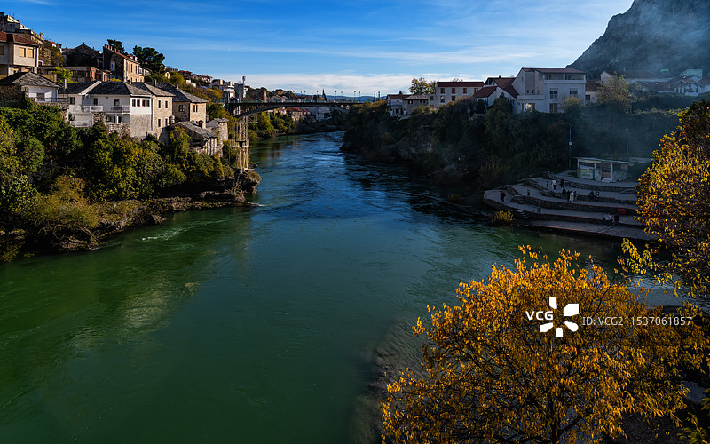 Mostar in the Autumn 秋光里的莫斯塔尔图片素材