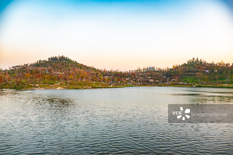 上海世博文化公园双子山，秋冬风光图片素材