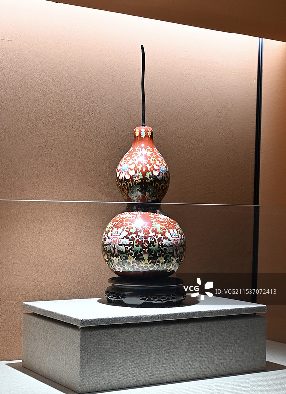 晋中非遗  缠枝花卉葫芦图片素材