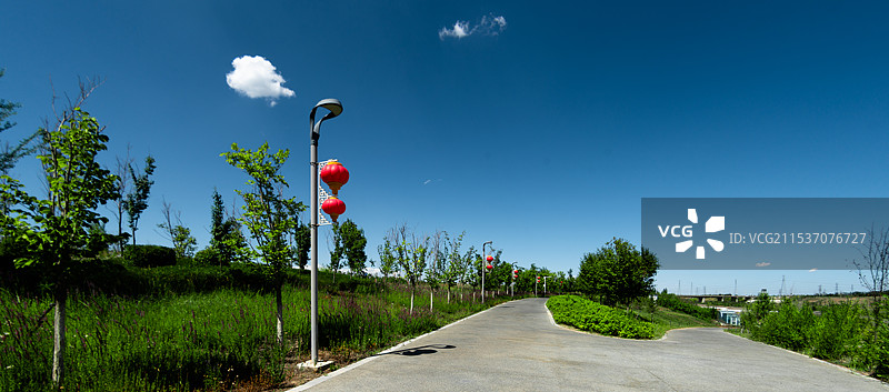 头屯河谷生态景观大道美景尽收眼底（新疆昌吉市））图片素材