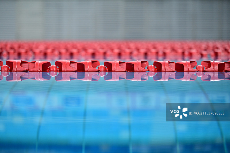 泳池内的水线图片素材