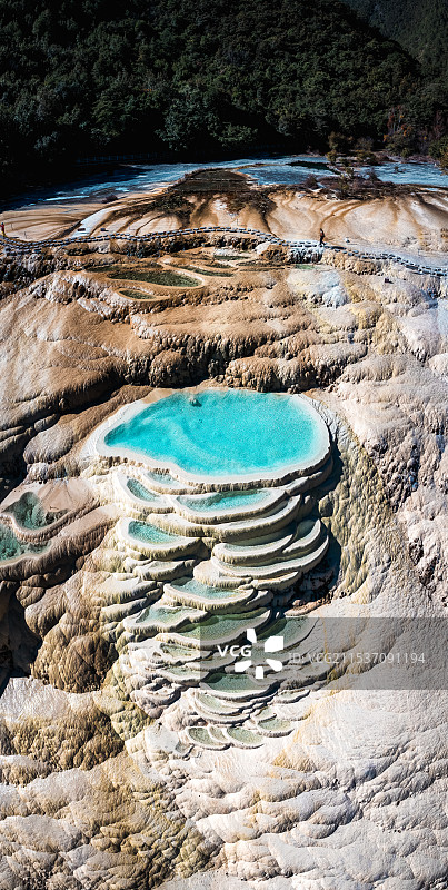 云南香格里拉白水台图片素材