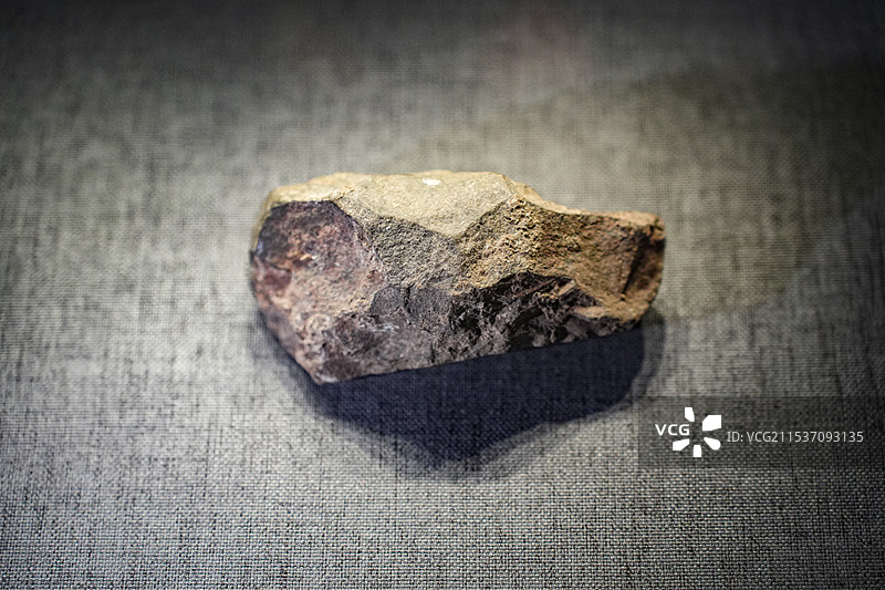 砍砸石图片素材