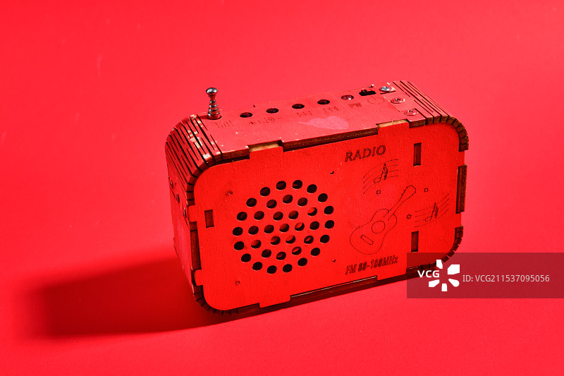 收音机红色背景图片素材