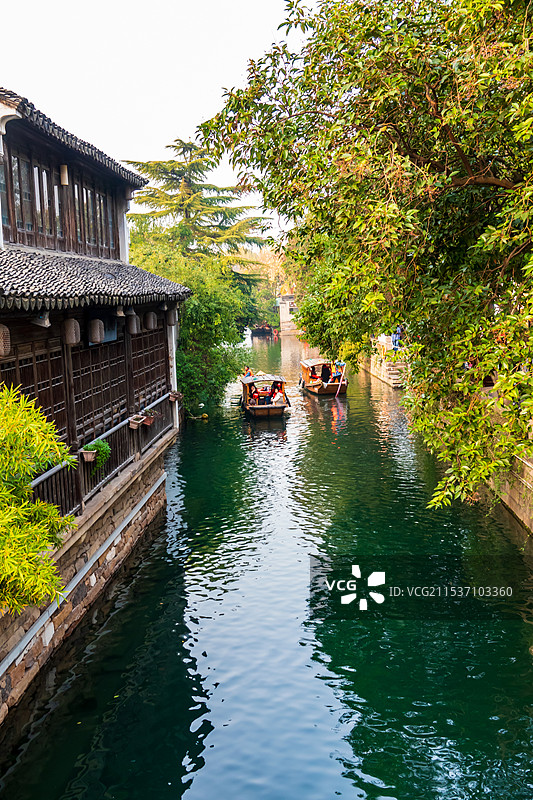 苏州，平江船上游，小桥流水人家图片素材