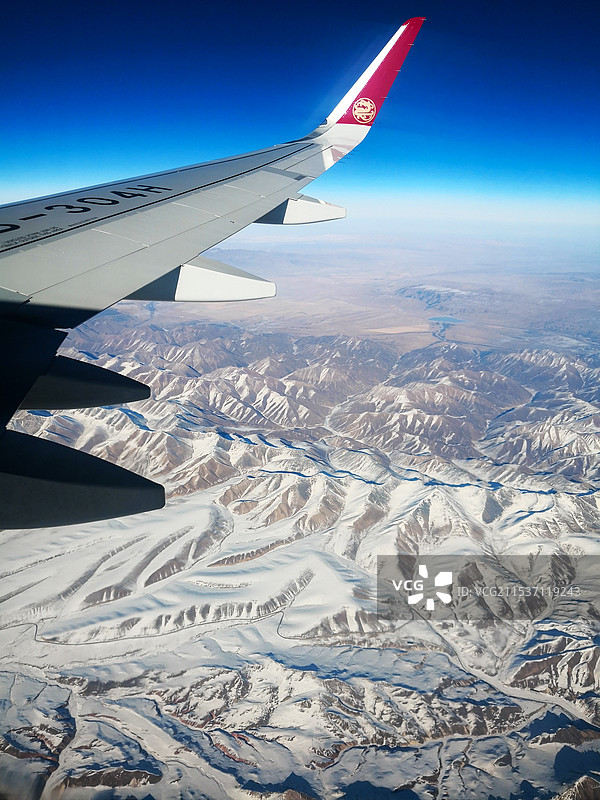 飞越天山图片素材