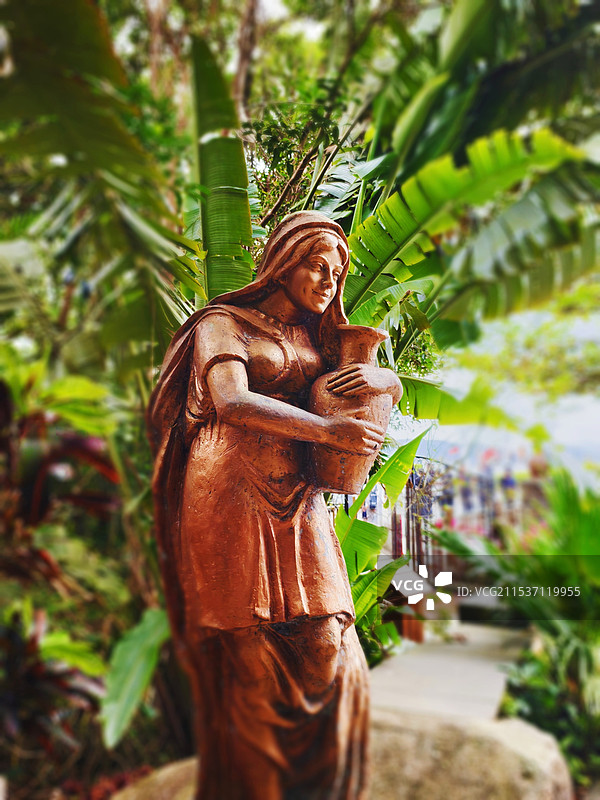 女娲补天雕像图片素材