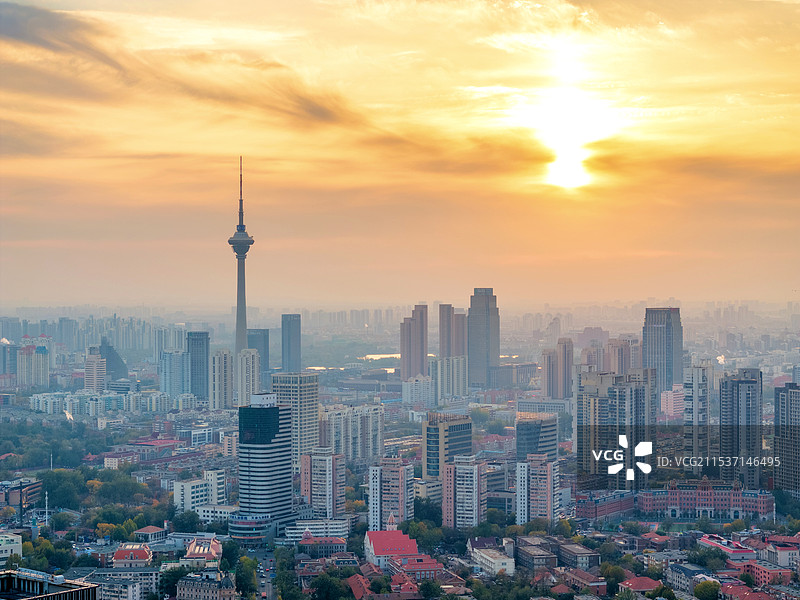 中国天津广播电视塔日落航拍风光图片素材
