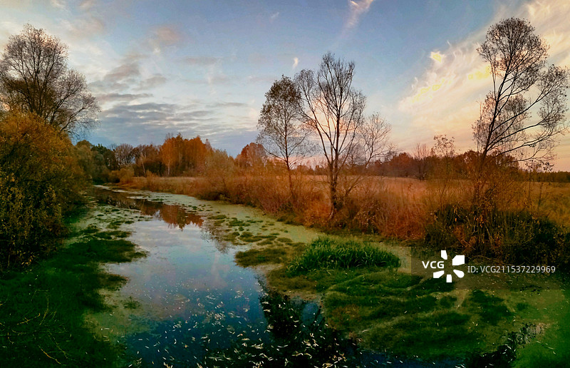 金秋叠翠图片素材