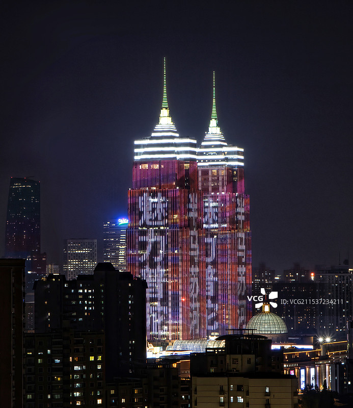 环球港双塔远眺图片素材