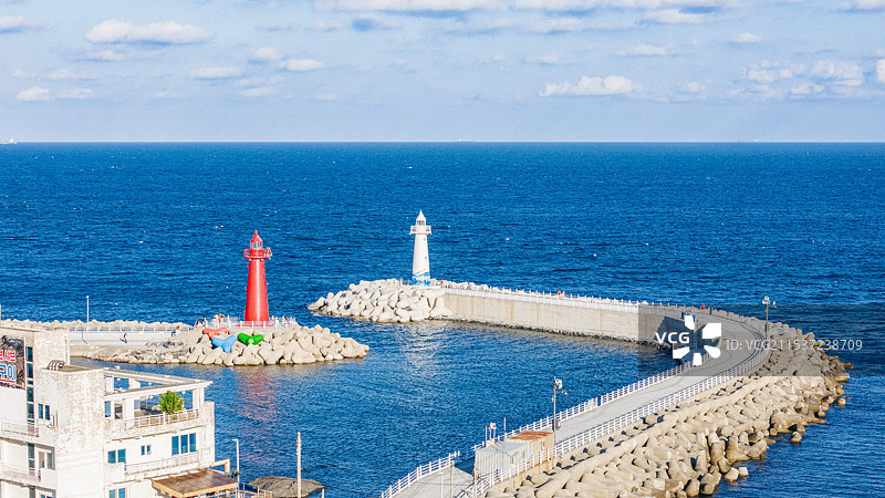 韩国釜山海边灯塔图片素材