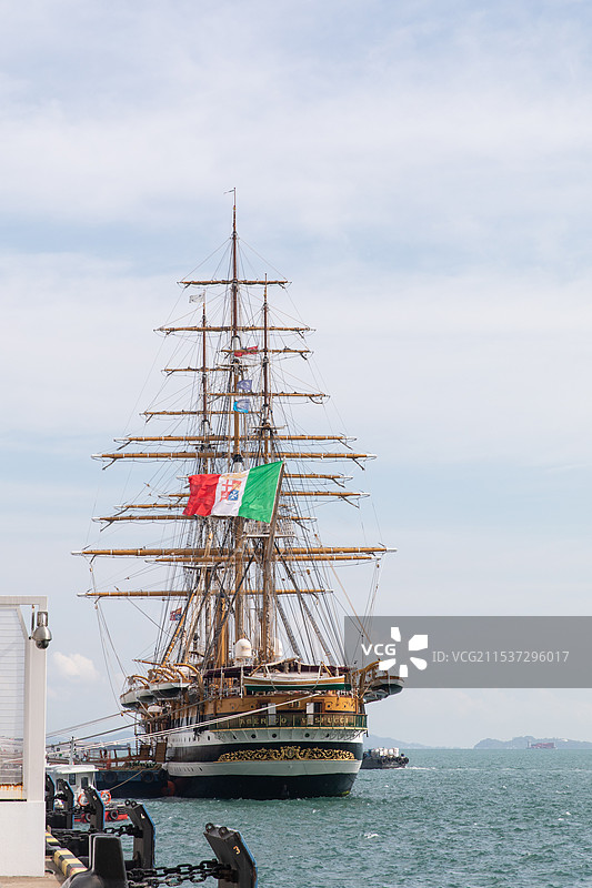 亚美利哥韦斯普奇号古帆船图片素材