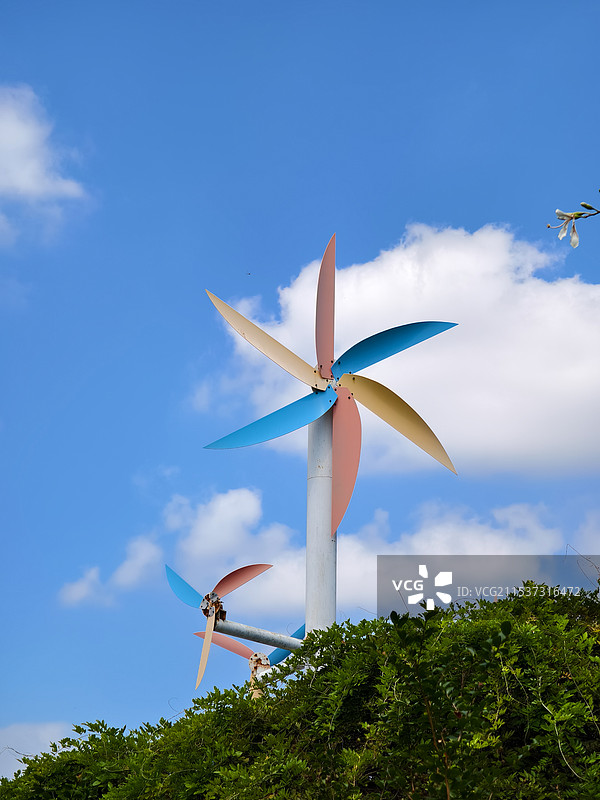 厦门园林博览苑，彩色风车图片素材