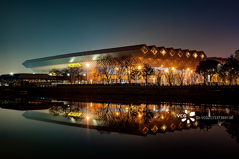 苏州站侧面图，完美的建筑图片素材