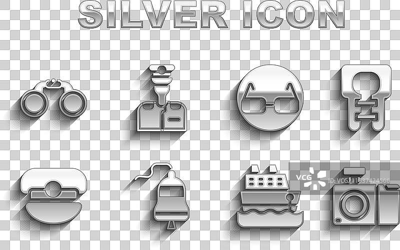 船舶铃、救生衣、相机和游轮的照片图片素材