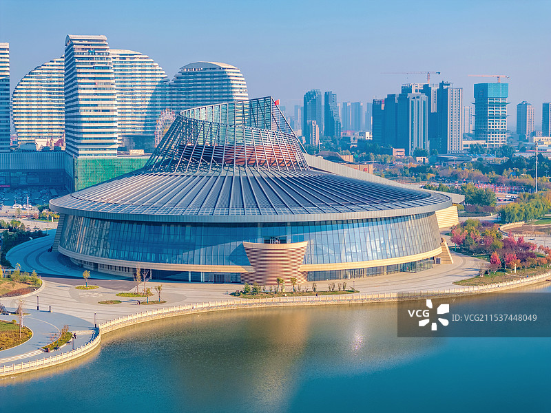 中国河北保定东湖关汉卿大剧院航拍风光图片素材