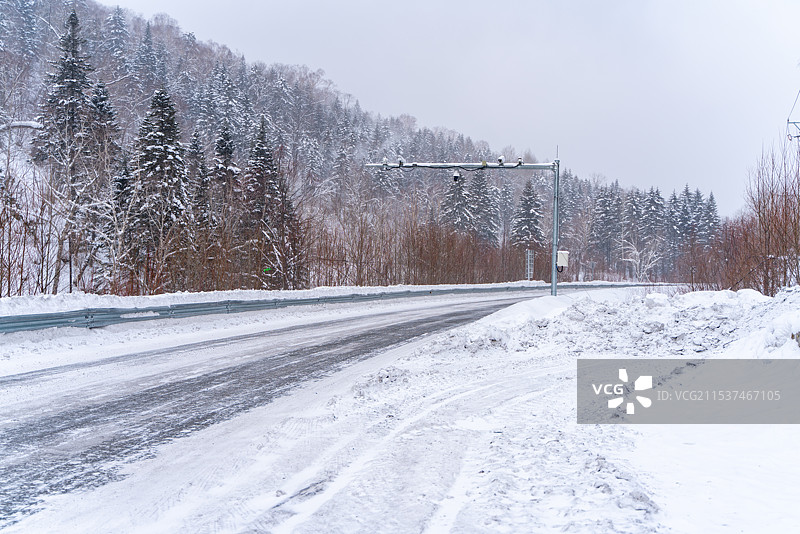 中国雪乡 林海雪原 雪檐 冰棱 白原 素林 晶枝 雪道 寒溪 玉峰 素岭 冷杉 琼枝图片素材