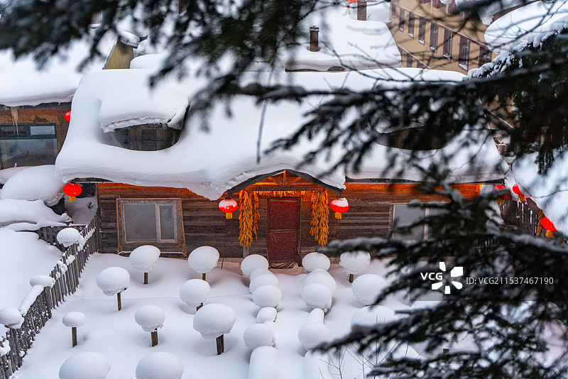 中国雪乡 林海雪原 雪檐 冰棱 白原 素林 晶枝 雪道 寒溪 玉峰 素岭 冷杉 琼枝图片素材