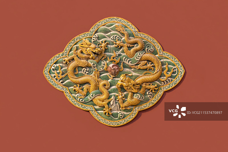 北京故宫红墙琉璃雕刻立体3D二龙戏珠图案图片素材