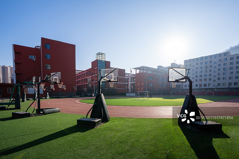 子长市秀延小学阳光大课间集体跑操扭秧歌图片素材