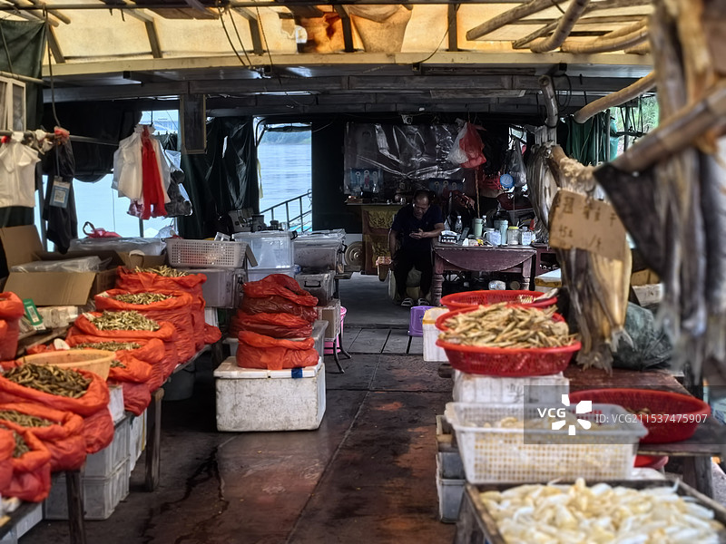 水上鱼市图片素材