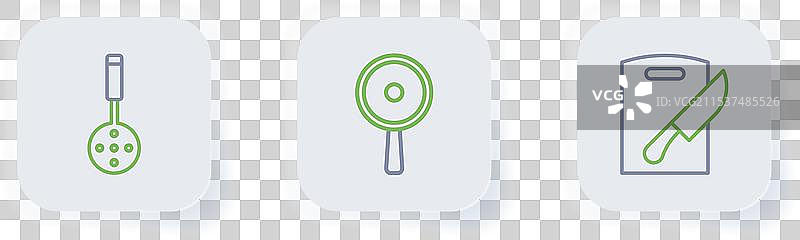 切菜板、刀、煎锅和图片素材