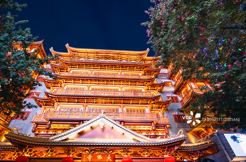 广州大佛寺-千与千寻-蓝调夜色-北京路图片素材