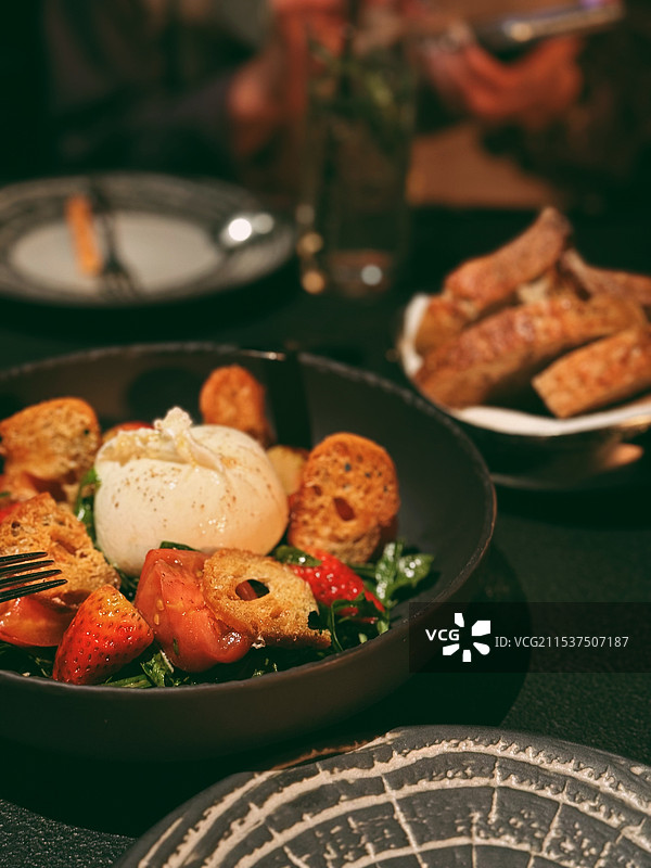 探店晚餐图片素材