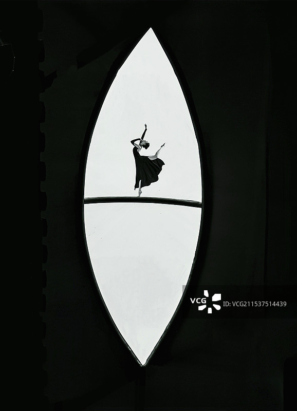 眸中舞韵图片素材